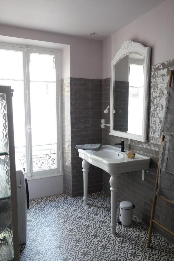 Lejlighed Modern, Traditional , Bright And Stylish